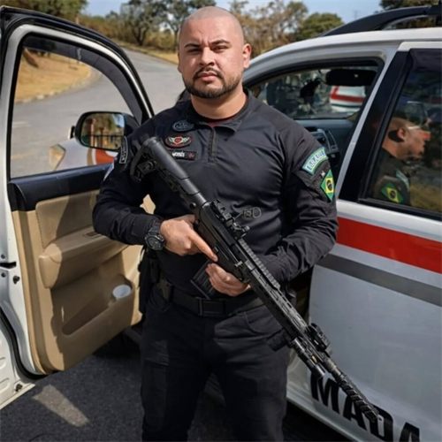 Instrutor Bruno Moises em operação