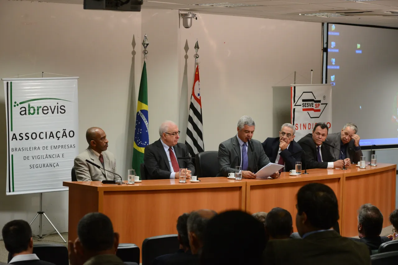 Representantes dos vigilantes privados participam de solenidade na Assembleia Legislativa de São Paulo.