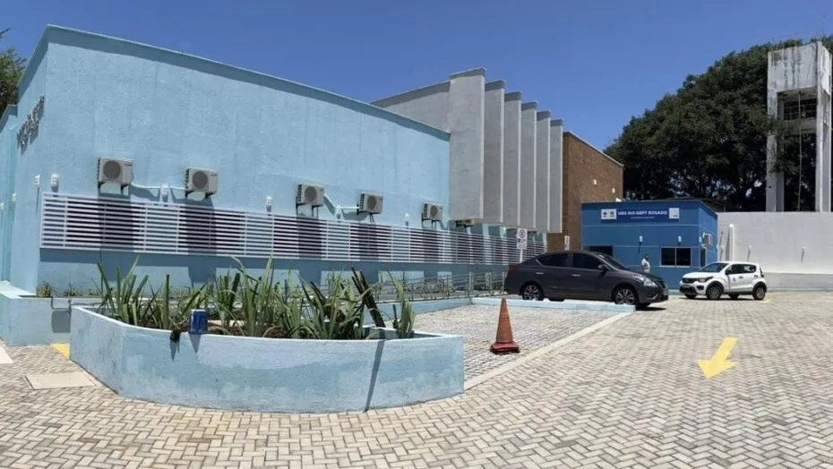Fachada da UBS Dix-Sept Rosado, em Natal, fotografada em 2023; imagem de arquivo da unidade citada na notícia.